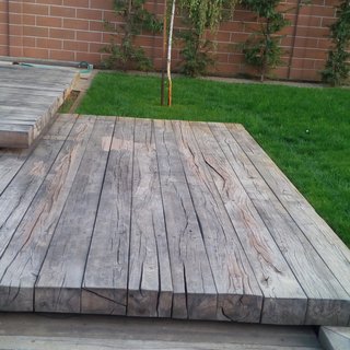 Terrasse aus Eichenschwellen