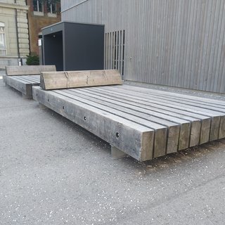 Bank aus Eichenschwellen