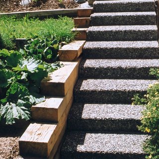 Treppe aus Eichenschwellen
